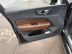 Volvo XC60 B5 AWD Smart Luxury Edition - ფოტო 6