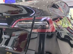 Tesla Model Y Standard Range RWD - photo 12