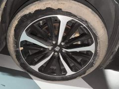 Toyota Crown Venza 2.5L HEV AWD Luxury - ფოტო 6