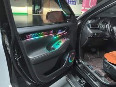 Toyota Crown Venza 2.5L HEV AWD Luxury - ფოტო 7