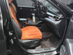 Toyota Crown Venza 2.5L HEV AWD Luxury - ფოტო 8