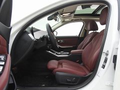 BMW 3 Series 320Li M Sport Package - ფოტო 9