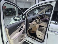 Voyah Lantu Dreamchaser PHEV AWD Flagship Kunpeng Edition - ფოტო 11