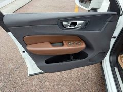 Volvo XC60 B5 AWD Smart Luxury Edition - ფოტო 6
