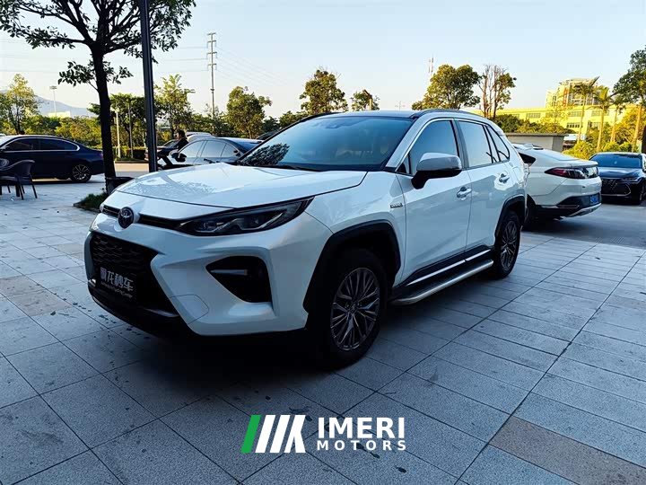 Toyota Wildland Hybrid 2.5L E-CVT FWD Luxury Plus - ავტომობილი ჩინეთიდან