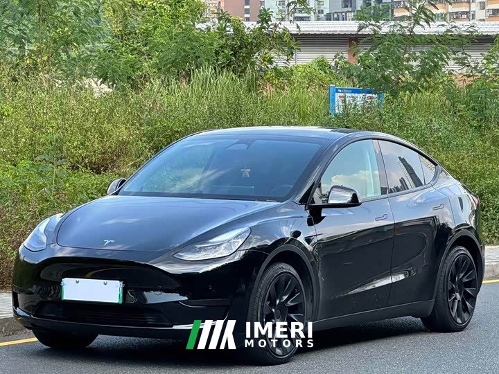 Tesla Model Y Facelift Rear-Wheel Drive