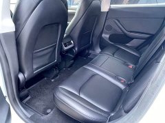 Tesla Model Y Rear-Wheel Drive - ფოტო 6