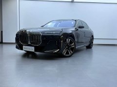 BMW 7 Series 2023 740Li Luxury M Sport Package - ფოტო 1