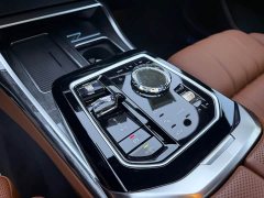 BMW 7 Series 2023 740Li Luxury M Sport Package - ფოტო 13