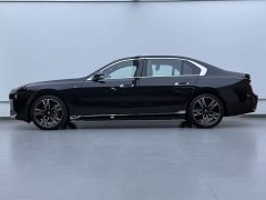 BMW 7 Series 2023 740Li Luxury M Sport Package - ფოტო 2