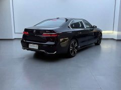 BMW 7 Series 2023 740Li Luxury M Sport Package - ფოტო 3