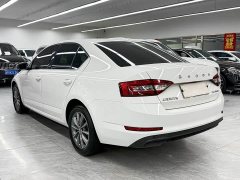 Skoda Octavia 1.5L Automatic Comfort Edition - ფოტო 4
