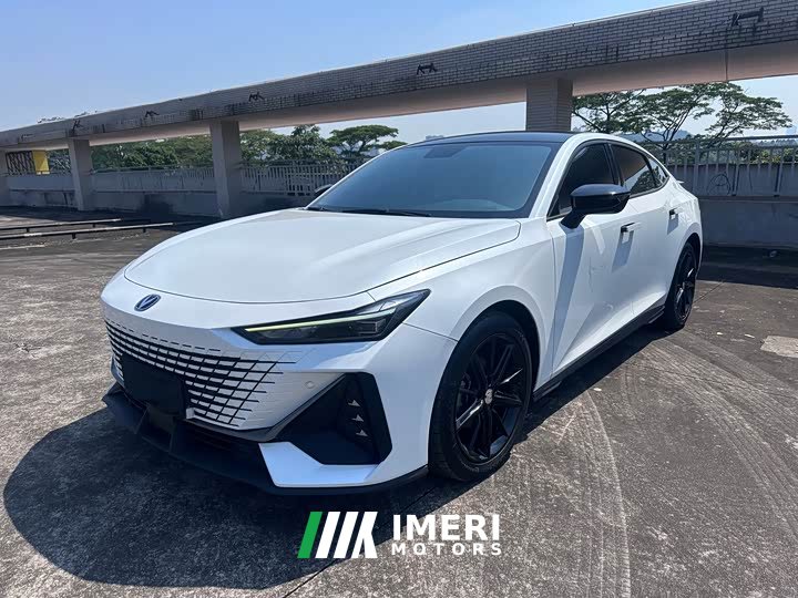 Changan UNI-V 1.5T Premium