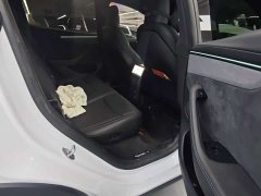 Tesla Model Y Long Range All-Wheel Drive - ფოტო 5