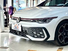 Volkswagen Golf GTI 380TSI DSG GTI - ფოტო 3