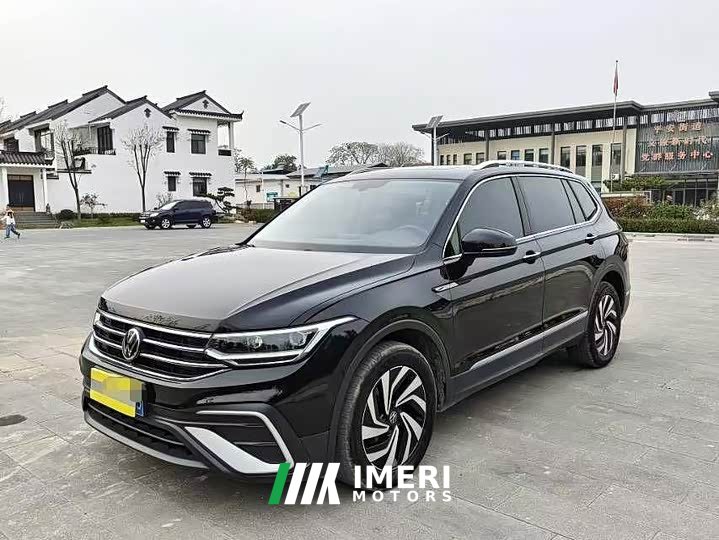 Volkswagen Tiguan L Facelift 330TSI Automatic FWD Smart Comfort Edition