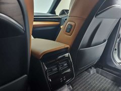 Toyota Avalon Hybrid 2.0L Luxury - ფოტო 17