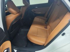 Toyota Avalon Hybrid 2.0L Luxury - ფოტო 9