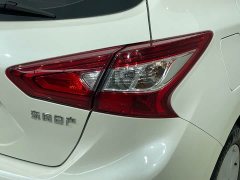 Nissan Qida Tiida 1.6L CVT Smart Edition - ფოტო 8