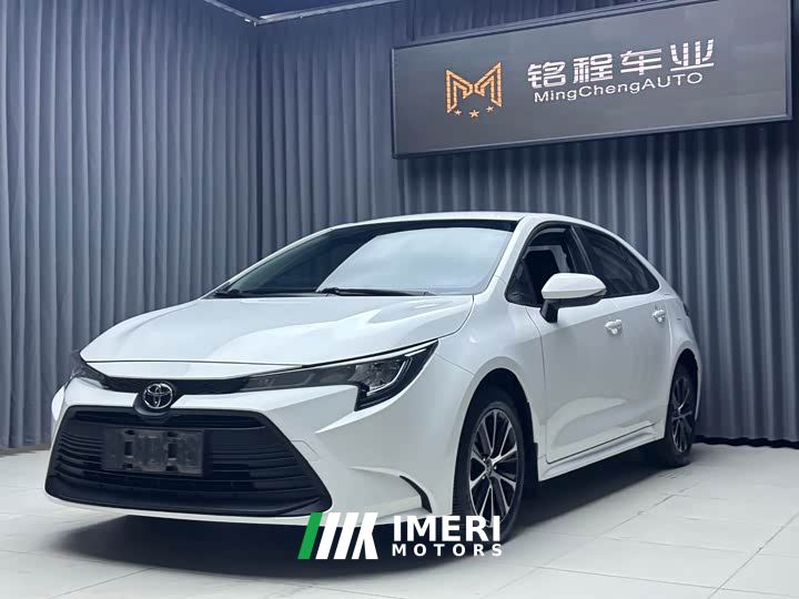 Toyota Corolla TNGA 1.5L CVT Base