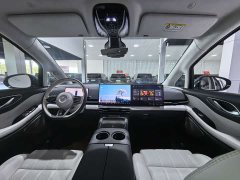 Voyah Lantu Dreamchaser PHEV AWD Flagship Kunpeng Edition - ფოტო 11