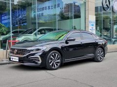 Volkswagen Passat 330TSI Luxury - ფოტო 1