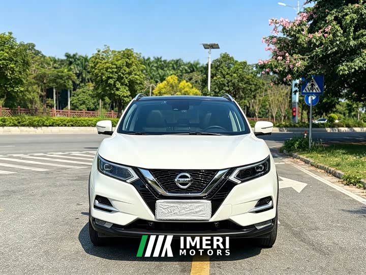 Nissan Qashqai 2.0L CVT Luxury - ავტომობილი ჩინეთიდან