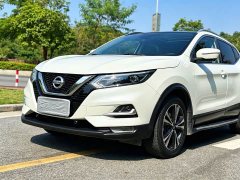 Nissan Qashqai 2.0L CVT Luxury - ფოტო 10