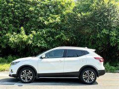 Nissan Qashqai 2.0L CVT Luxury - ფოტო 17