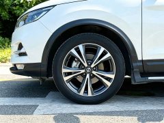 Nissan Qashqai 2.0L CVT Luxury - ფოტო 18