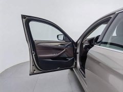 BMW 5 Series Facelift 530Li Leading Edition Luxury Package - ფოტო 8