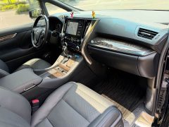 Toyota Alphard Hybrid 2.5L Premium Edition - ფოტო 17