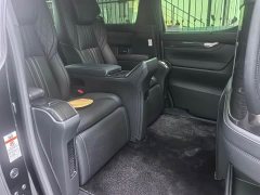 Lexus LM 2020 300h Four-Seat Royal Edition - ფოტო 6