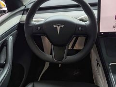 Tesla Model Y Rear-Wheel Drive - ფოტო 11