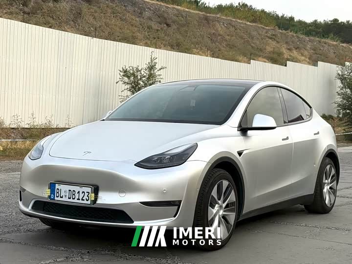 Tesla Model Y Facelift Long Range All-Wheel Drive