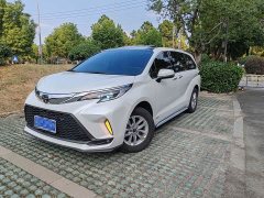 Toyota Gravia 2.5L Hybrid Comfort Edition - ფოტო 1
