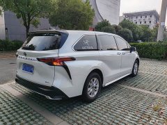 Toyota Gravia 2.5L Hybrid Comfort Edition - ფოტო 2