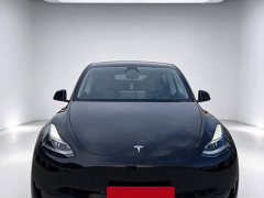 Tesla Model Y Rear-Wheel Drive - ფოტო 2