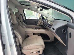 Li Auto i8 Standard Edition - ფოტო 15