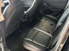 Tesla Model Y Rear-Wheel Drive - ფოტო 10