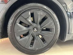 Tesla Model Y Rear-Wheel Drive - ფოტო 14