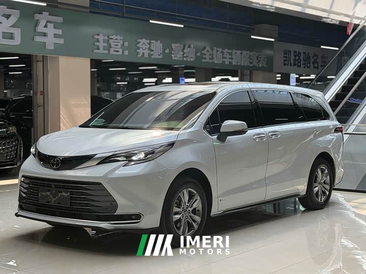 Toyota Sienna 2.5L Hybrid AWD Premium - ავტომობილი ჩინეთიდან