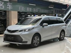Toyota Sienna 2.5L Hybrid AWD Premium - ფოტო 1