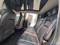 Tesla Model Y Rear-Wheel Drive - ფოტო 5