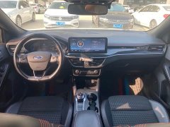 Ford Focus Sedan EcoBoost 180 Automatic ST Line - ფოტო 4