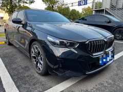 BMW 5 Series 530Li Luxury M Sport Package - ფოტო 3