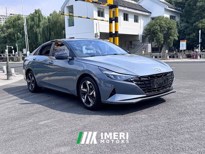 Hyundai Elantra 1.5L CVT Luxury