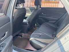 Hyundai Elantra 2021 1.5L CVT Luxury - ფოტო 8