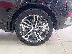 Audi Q5L Sportback 40 TFSI Luxury - ფოტო 15