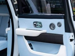 Rolls-Royce Cullinan Five-Seater - ფოტო 16